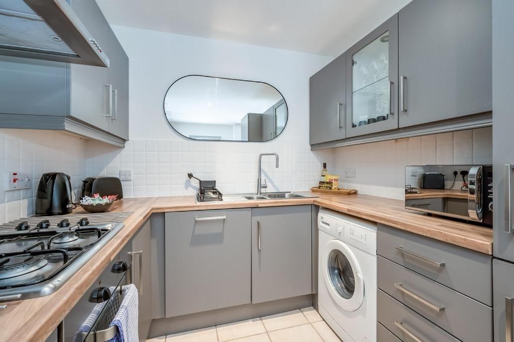 Central Belfast Apartments Chill R&R Bagian luar foto