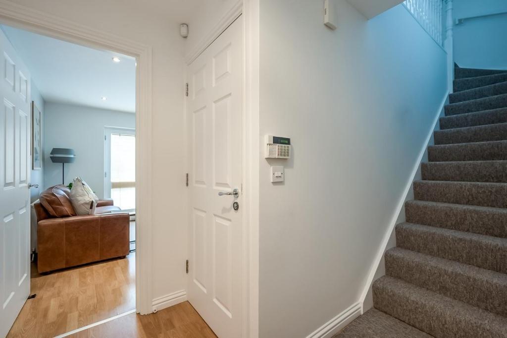 Central Belfast Apartments Chill R&R Bagian luar foto