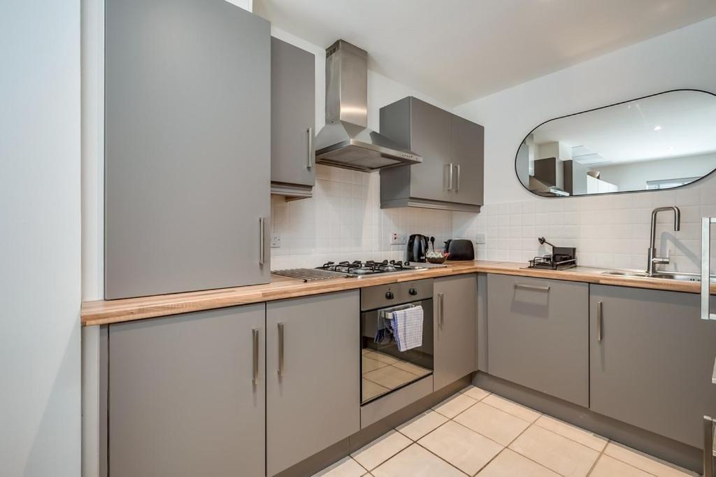 Central Belfast Apartments Chill R&R Bagian luar foto