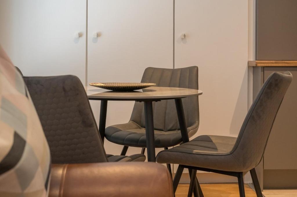 Central Belfast Apartments Chill R&R Bagian luar foto